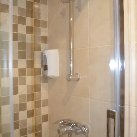 Casa Plotina Pompeya * كاديز